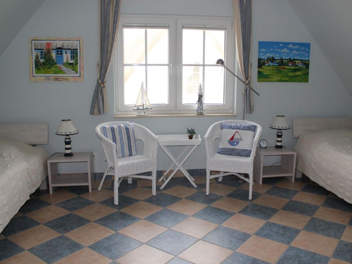Reetdachhaus Windsbraut Βίλα Breege Εξωτερικό φωτογραφία